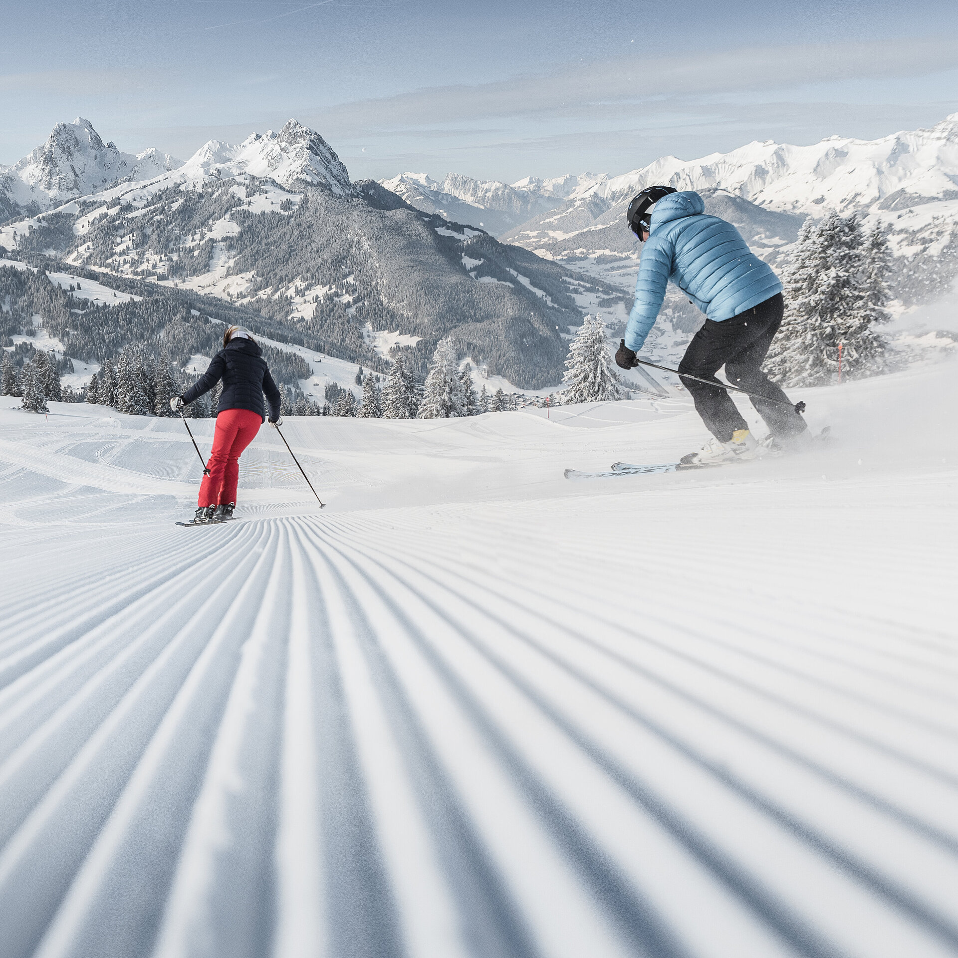 <p>Skifahren auf frisch präparierten Pisten in der Skiwelt Gstaad.</p>