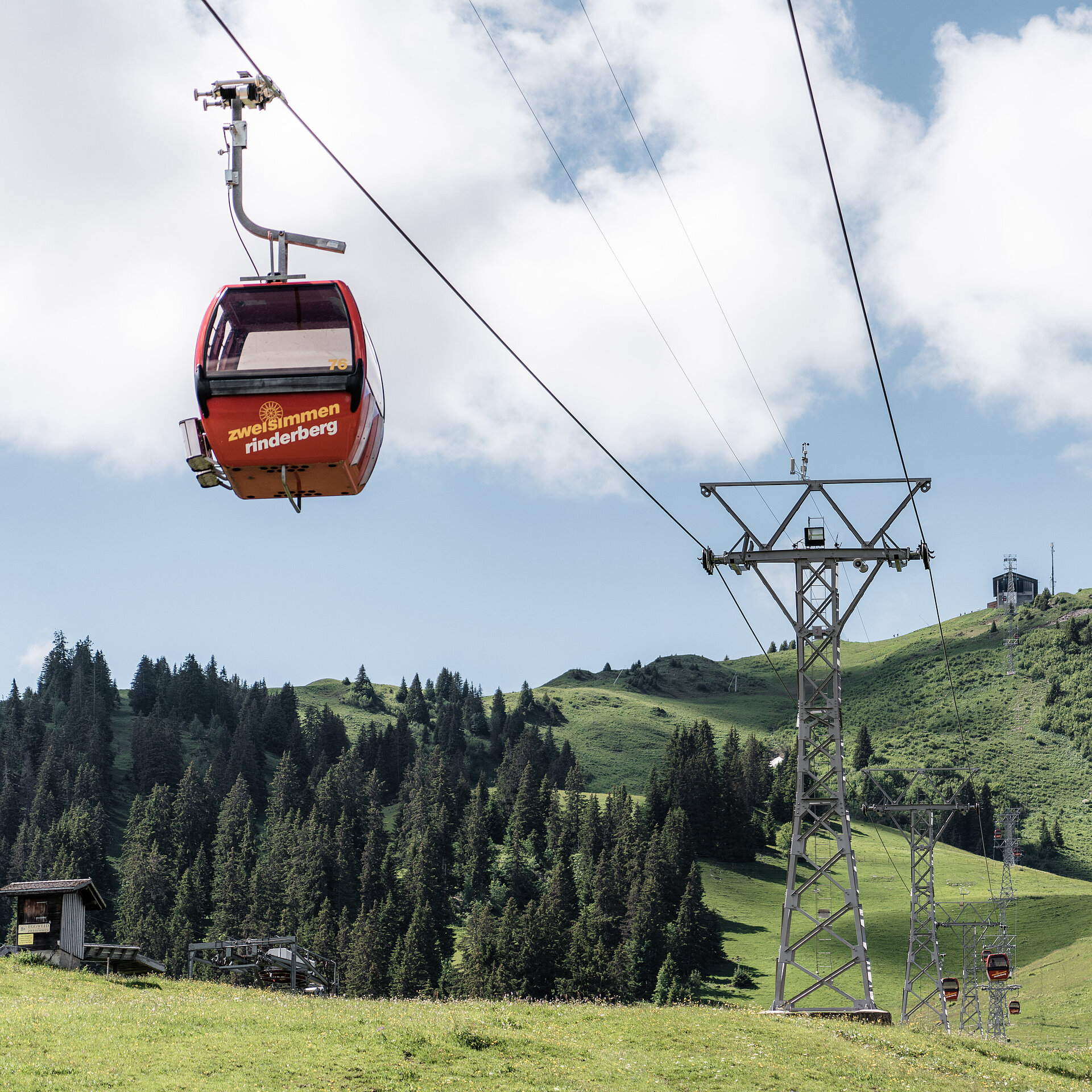 Die Gondelbahn Rinderberg im Sommer